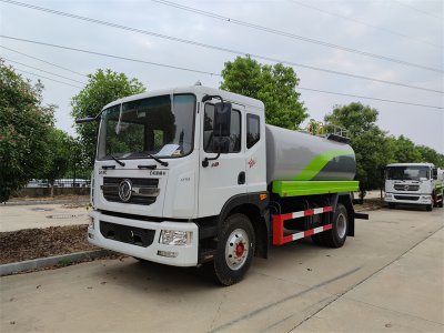 杭州用戶喜提12方灑水車，澆花、澆樹、綠化噴灑功能全